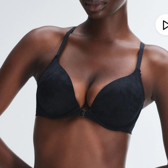 Savage X Fenty Other - NWT Lavish lace front close pushup bra in black caviar Size 30A